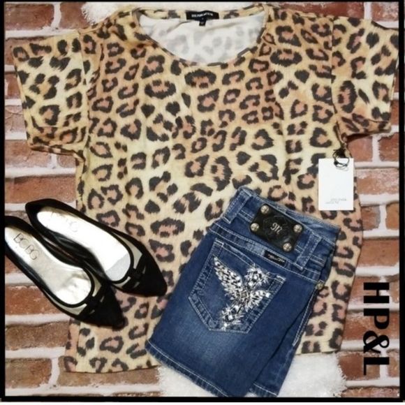 Hye Park & Lune Julian Relaxed Leopard Short Sleeve Super Soft Premium T-Shirt - Picture 5 of 16